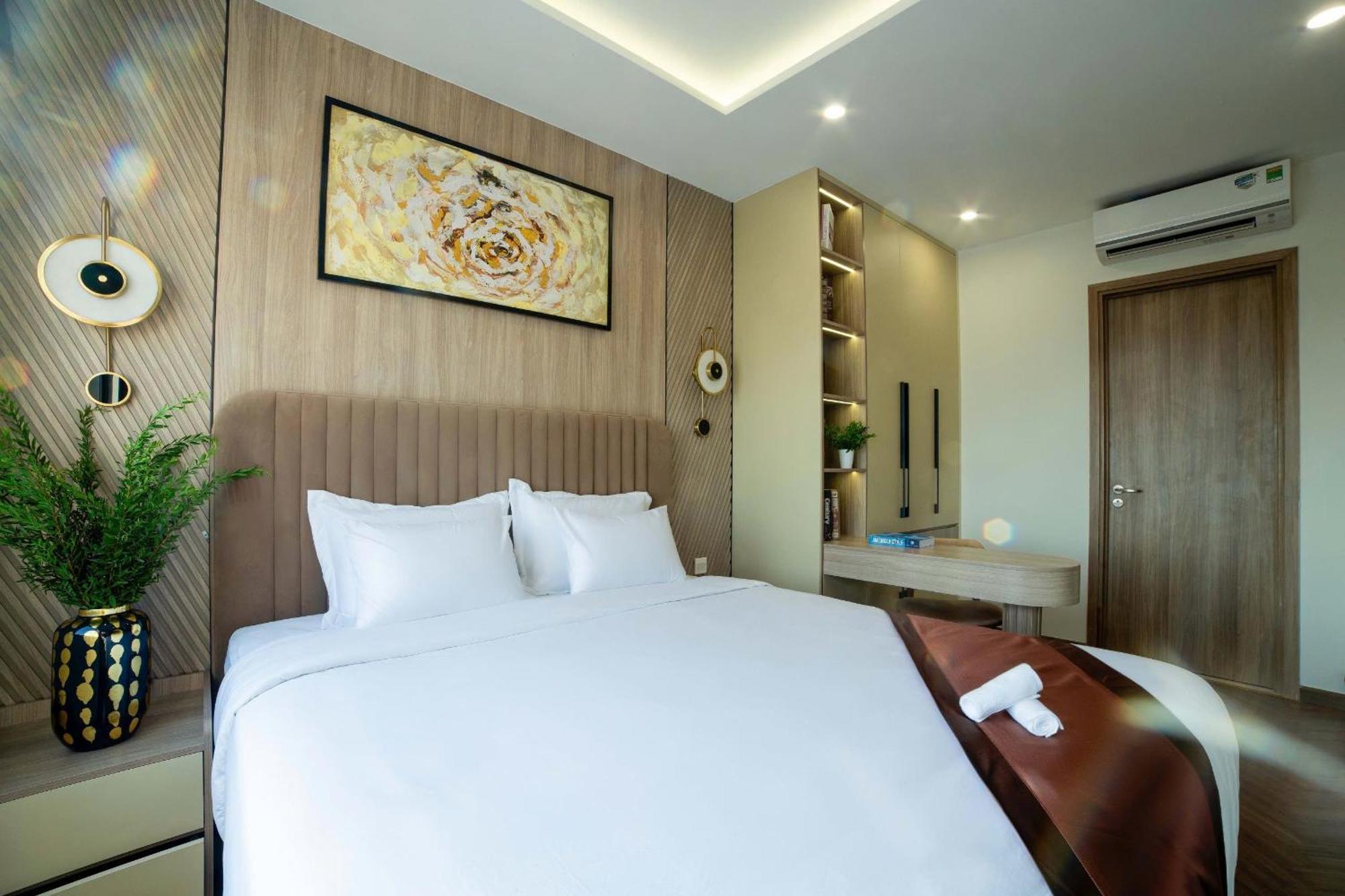 Otis Apartment - Soho Residence District 1 - Near Bui Vien Cidade de Ho Chi Minh Exterior foto